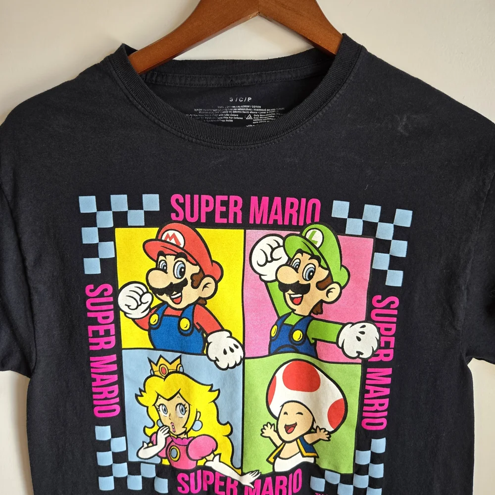 Super Mario Black Graphic Tee for Men - Picture 2 of 5